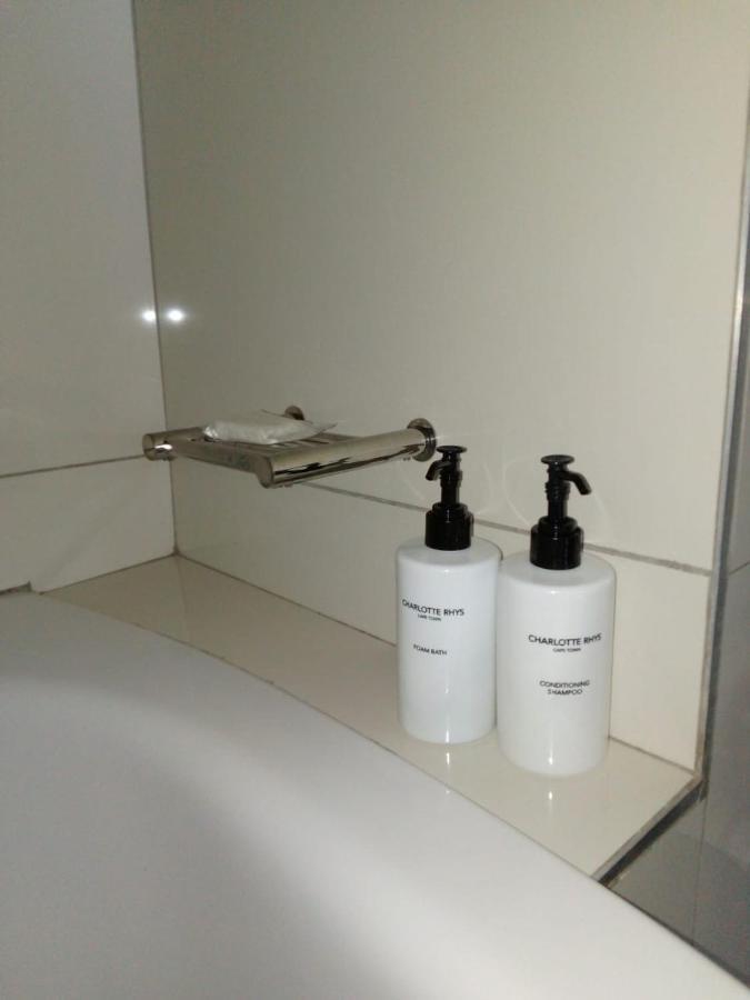 South Coast Beachfront Holiday Apartments Amanzimtoti Luaran gambar