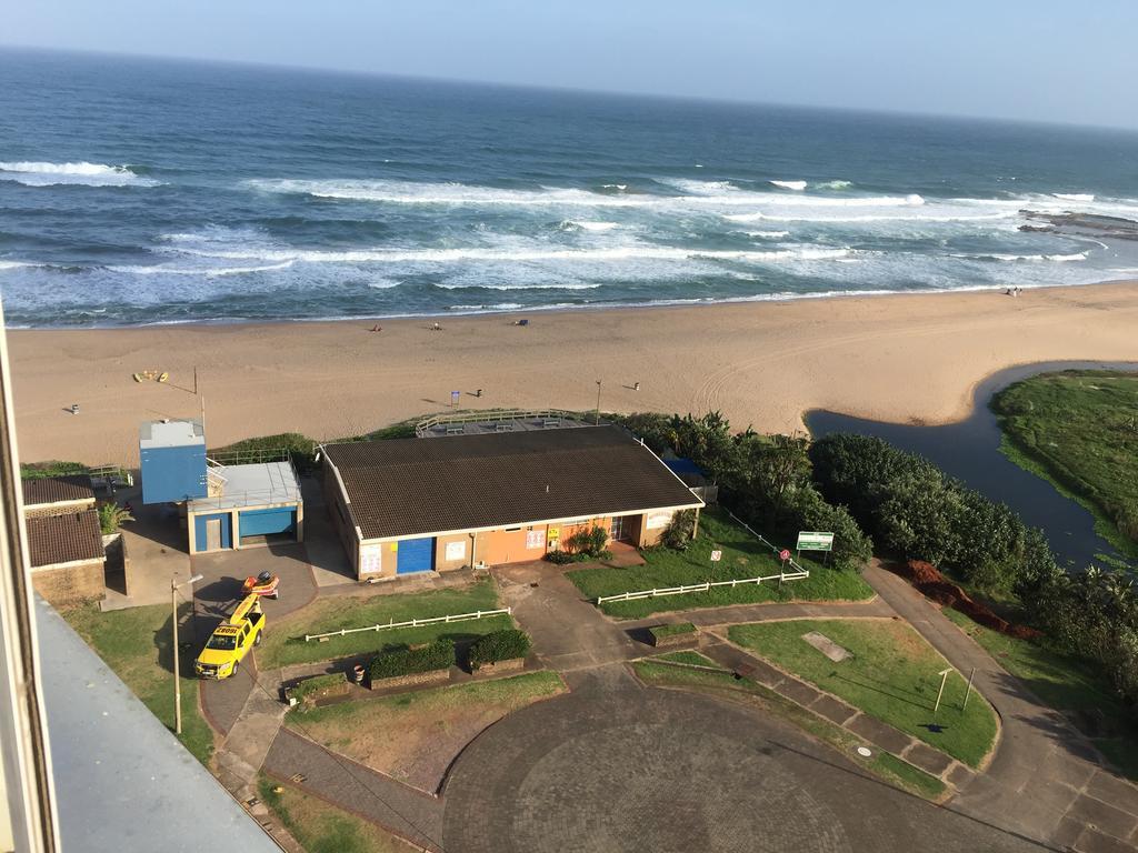 Shangri-La Beach Front Holiday Apartments Amanzimtoti Luaran gambar