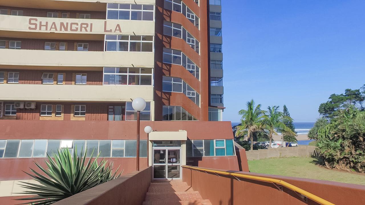 Shangri-La Beach Front Holiday Apartments Amanzimtoti Luaran gambar