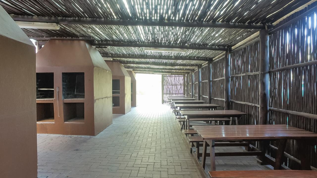 South Coast Beachfront Holiday Apartments Amanzimtoti Luaran gambar