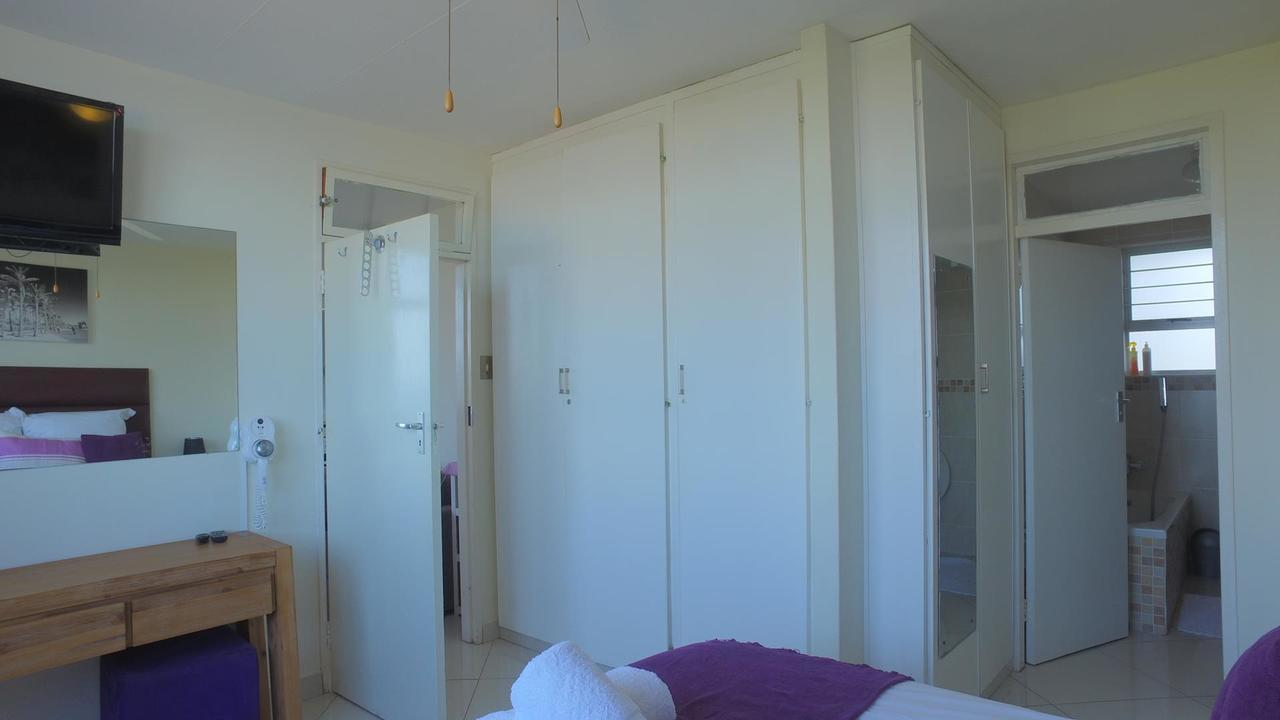 South Coast Beachfront Holiday Apartments Amanzimtoti Luaran gambar